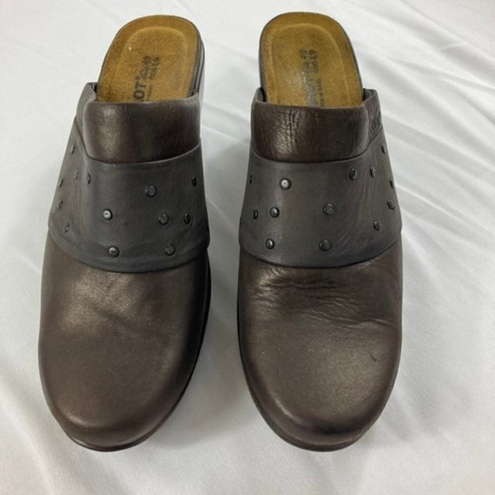 Womens Naot Leather Studded Clogs Brown 9.5